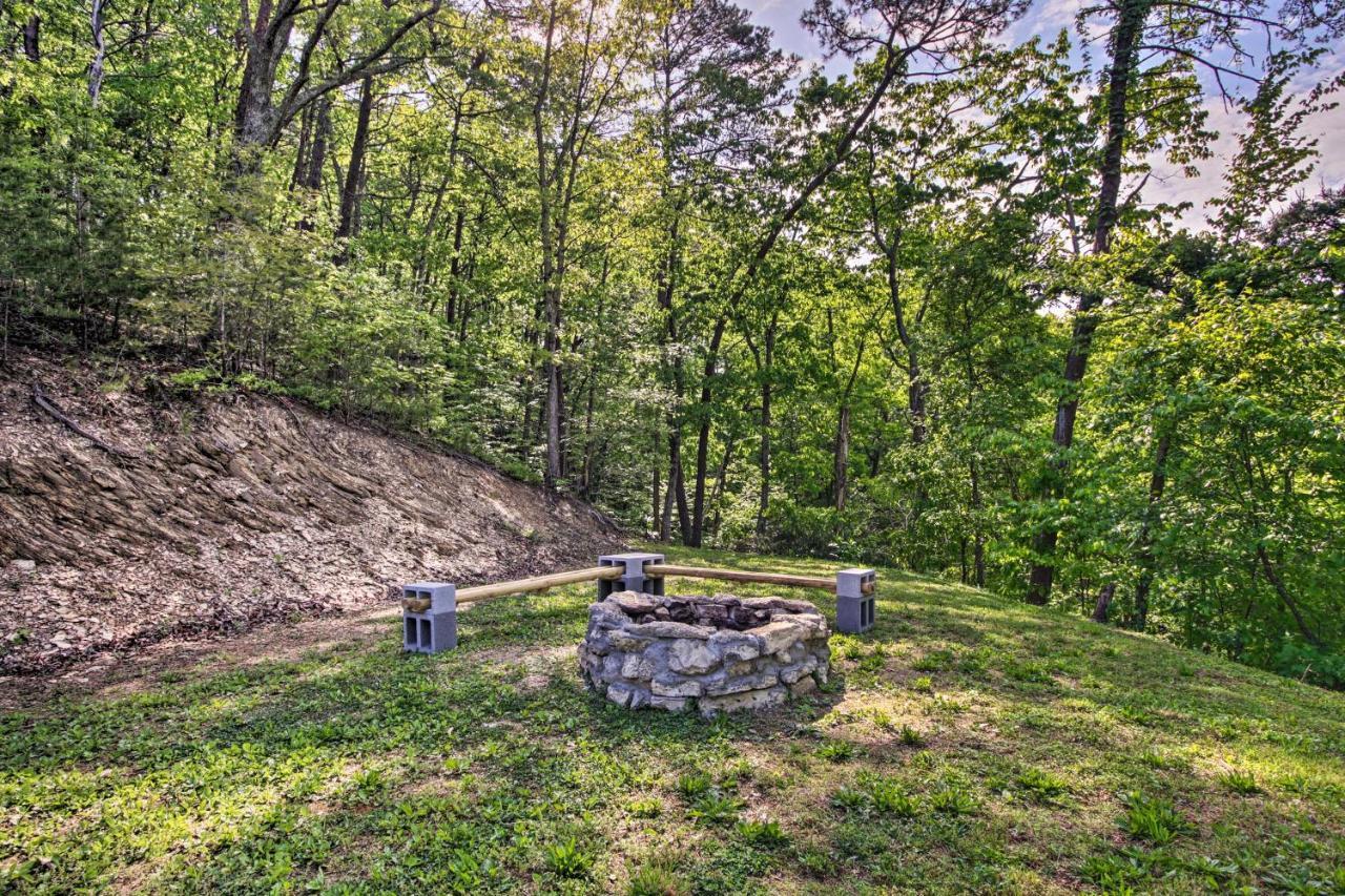 Secluded Cabin With Hot Tub, 3 Mi To Pigeon Forge! Sevierville Exterior photo
