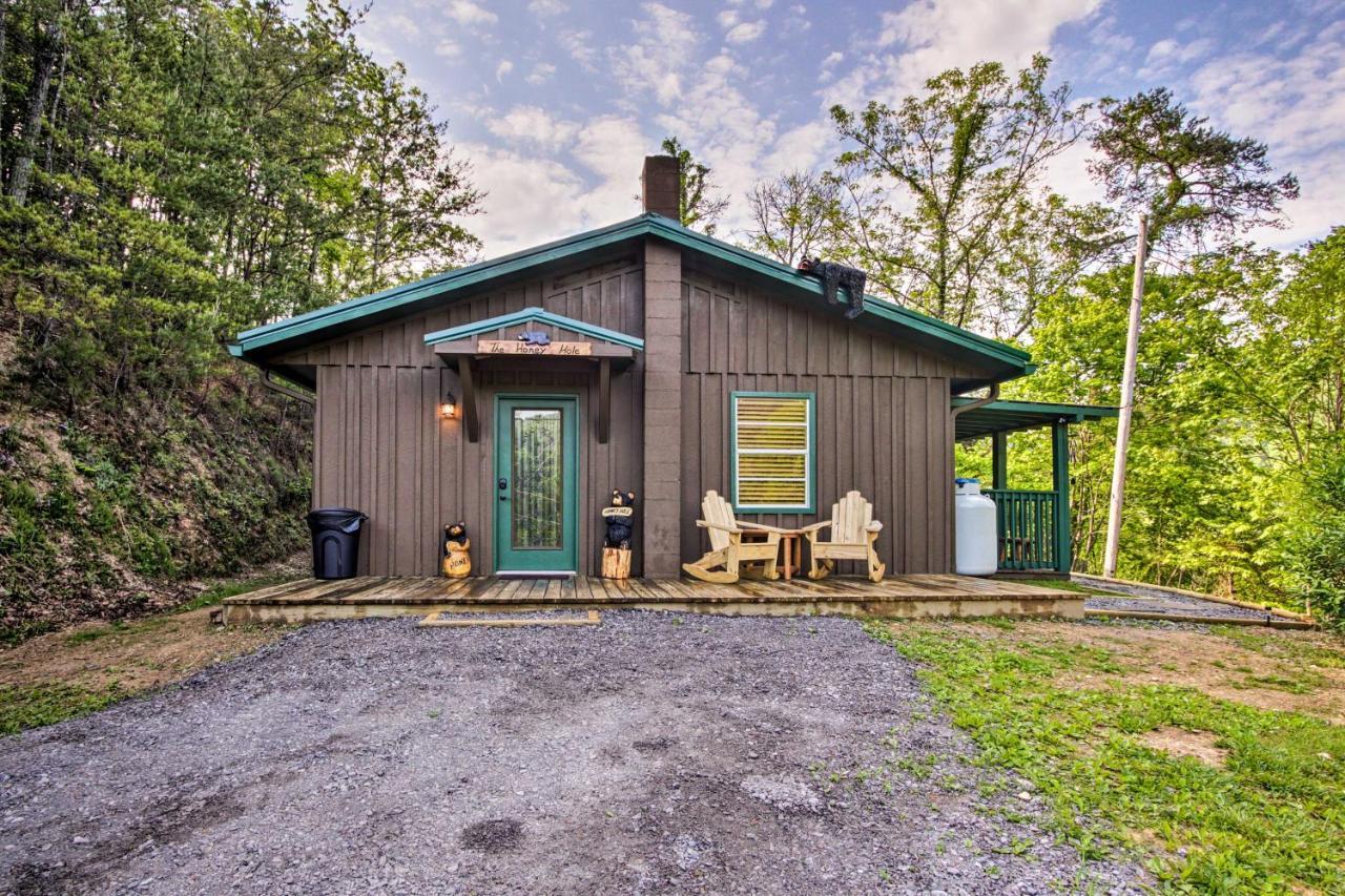 Secluded Cabin With Hot Tub, 3 Mi To Pigeon Forge! Sevierville Exterior photo