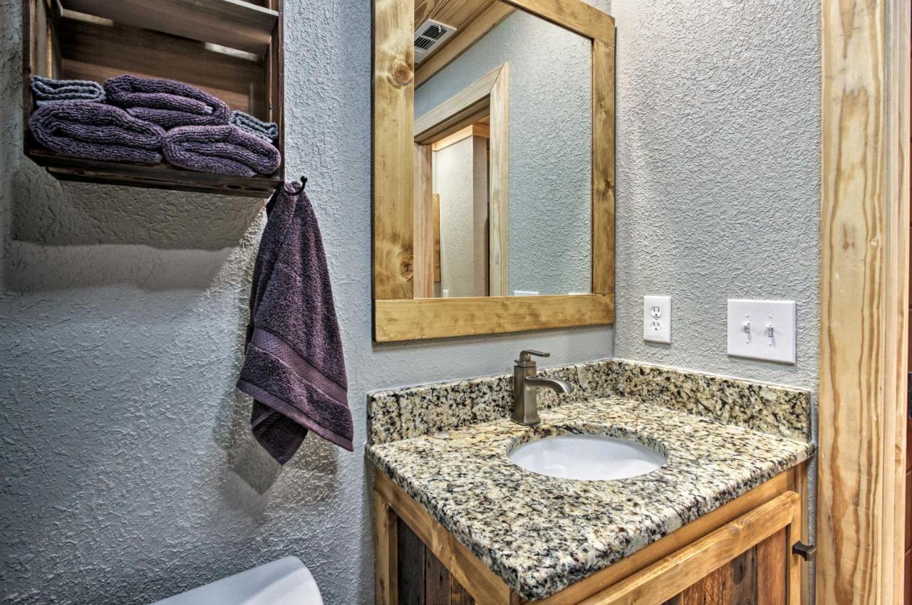 Secluded Cabin With Hot Tub, 3 Mi To Pigeon Forge! Sevierville Exterior photo
